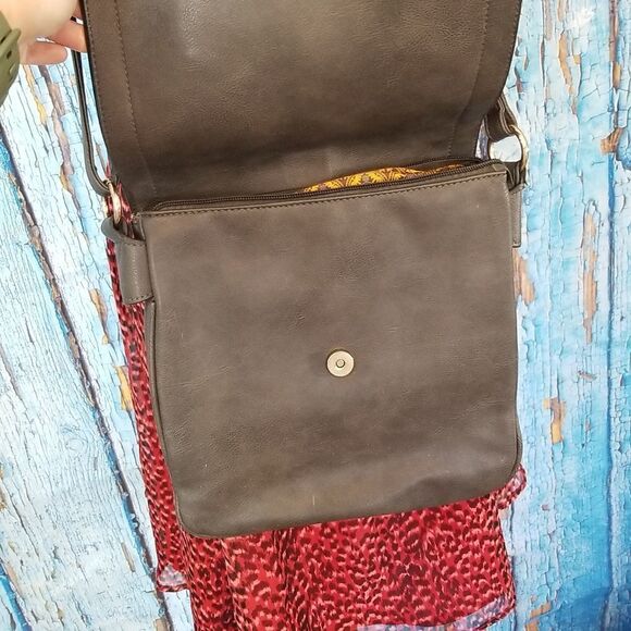 FLAPOVER Crossbody Double Compartment Purse Bag - Picture 9 of 14